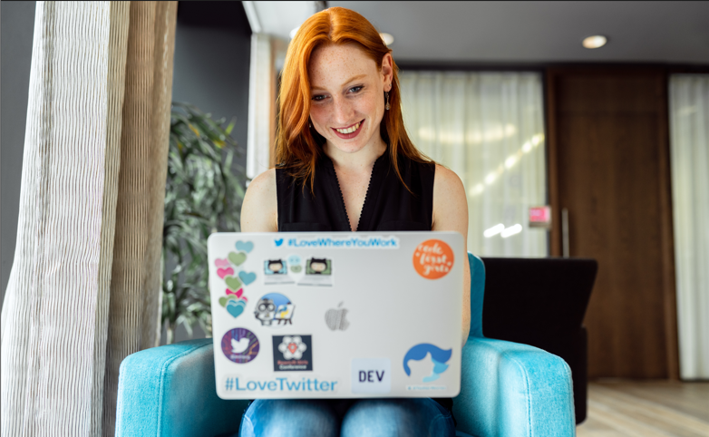 Assistantes sociales en ligne, Youne offre ses services sur sa plateforme de téléconsultation, YOUNE.fr